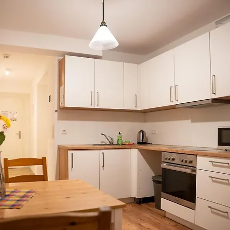 Omni - Homes - Waldstrasse