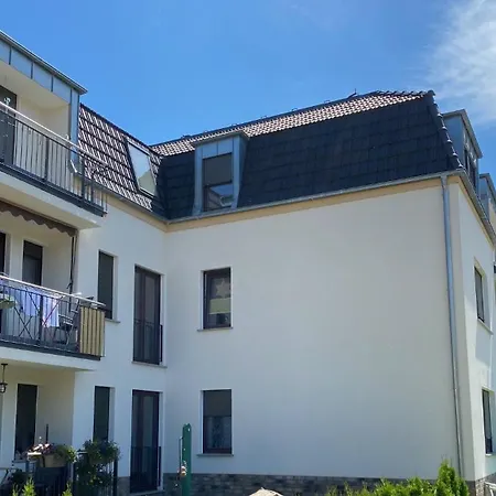 Omni - Homes - Waldstrasse