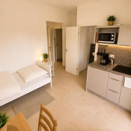 Omni - Homes - Waldstrasse *